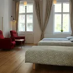 Old Town Centrum Apartment *