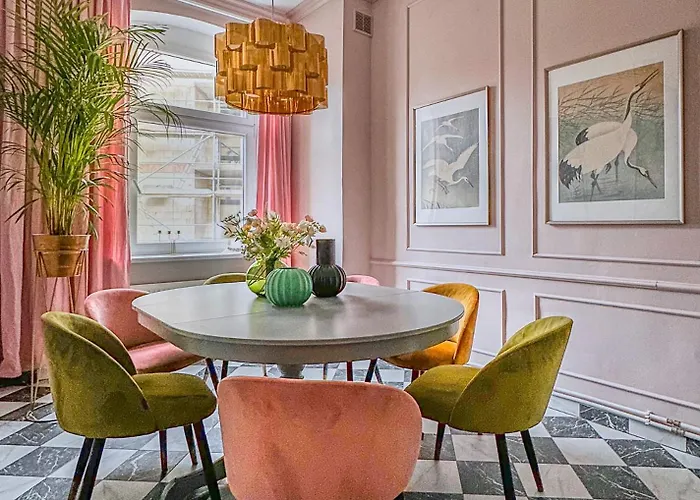 Old Town Centrum بوزنان