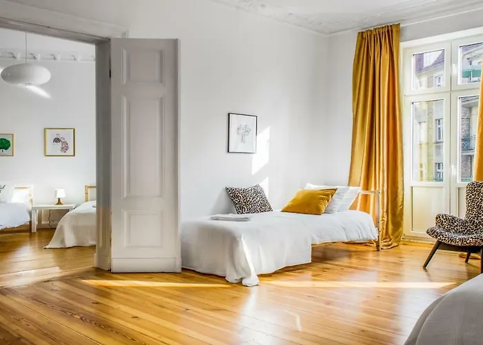 Old Town Centrum بوزنان